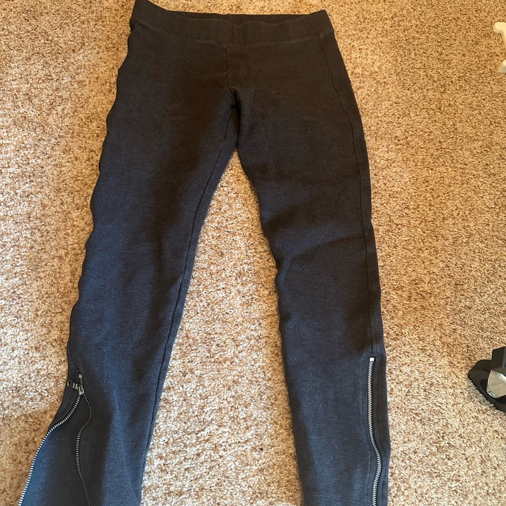 GAP Charcoal Leggings with Zipper Accents; Thick material